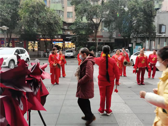 四川中青旅綿陽分社、綿陽市中旅假日旅行社、綿陽自來文化傳播有限公司24H自助售貨服務(wù)盛大開業(yè)