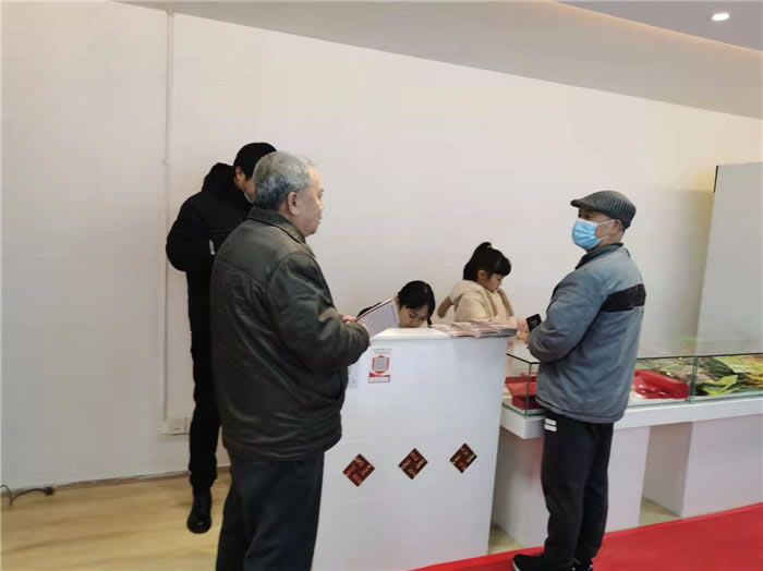 四川中青旅綿陽分社、綿陽市中旅假日旅行社、綿陽自來文化傳播有限公司24H自助售貨服務(wù)盛大開業(yè)