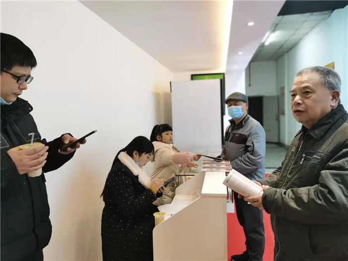 四川中青旅綿陽分社、綿陽市中旅假日旅行社、綿陽自來文化傳播有限公司24H自助售貨服務(wù)盛大開業(yè)