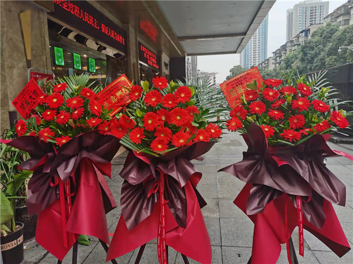 四川中青旅綿陽分社、綿陽市中旅假日旅行社、綿陽自來文化傳播有限公司24H自助售貨服務(wù)盛大開業(yè)